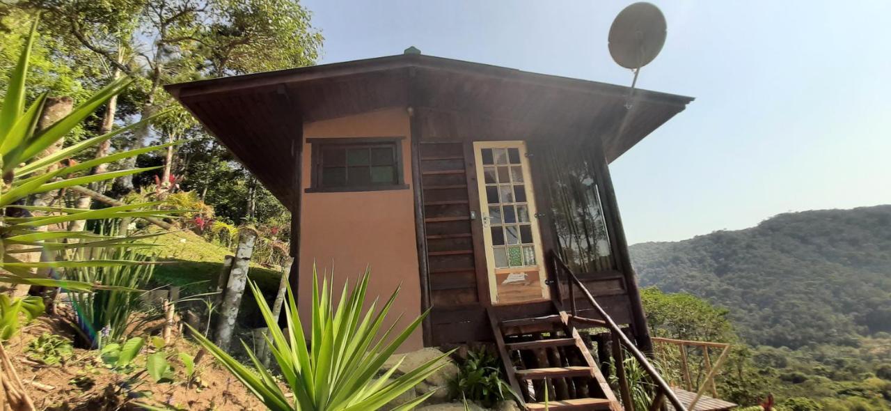 הוילה לומיאר Chale Pakere Bellavista - Visao Magnifica Do Vale E Montanhas A Mais De Mil Metros De Altitude, Wi-Fi, Sauna, Piscina E Agua De Nascente מראה חיצוני תמונה